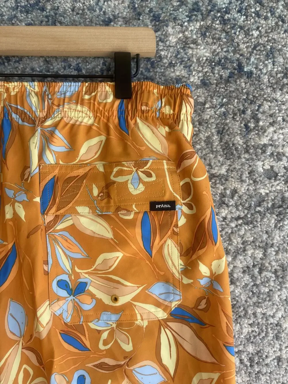 prAna Swim Trunks Mens Medium Orange Blue Floral Board Shorts Mesh Lined Pocket